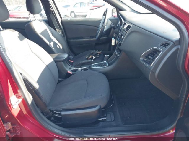 Photo 4 VIN: 1C3CCBBG7CN257503 - CHRYSLER 200 