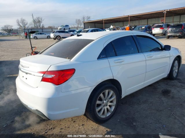 Photo 3 VIN: 1C3CCBBG7DN704283 - CHRYSLER 200 