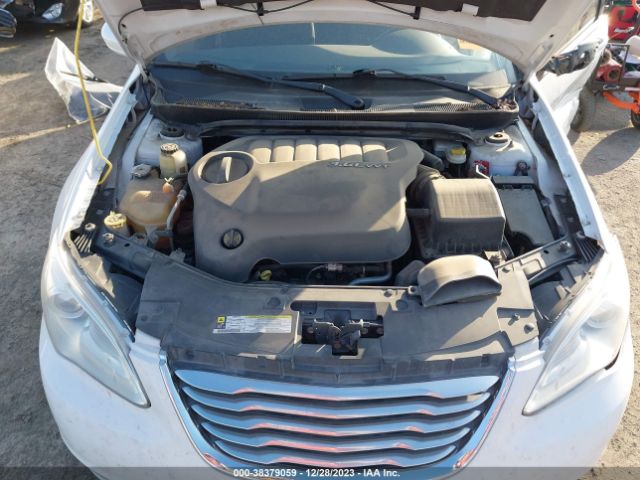 Photo 9 VIN: 1C3CCBBG7DN704283 - CHRYSLER 200 