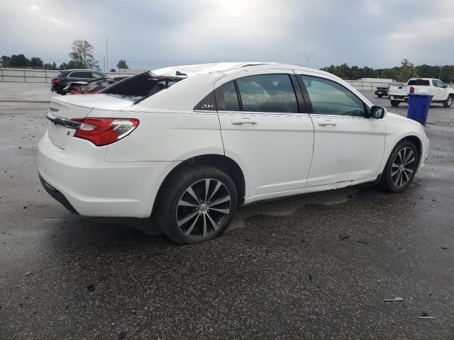 Photo 2 VIN: 1C3CCBBG8DN736918 - CHRYSLER 200 TOURIN 