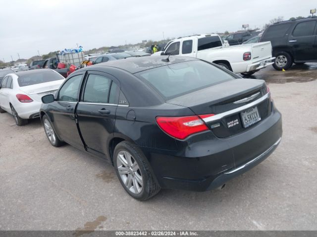 Photo 2 VIN: 1C3CCBBG9DN531897 - CHRYSLER 200 