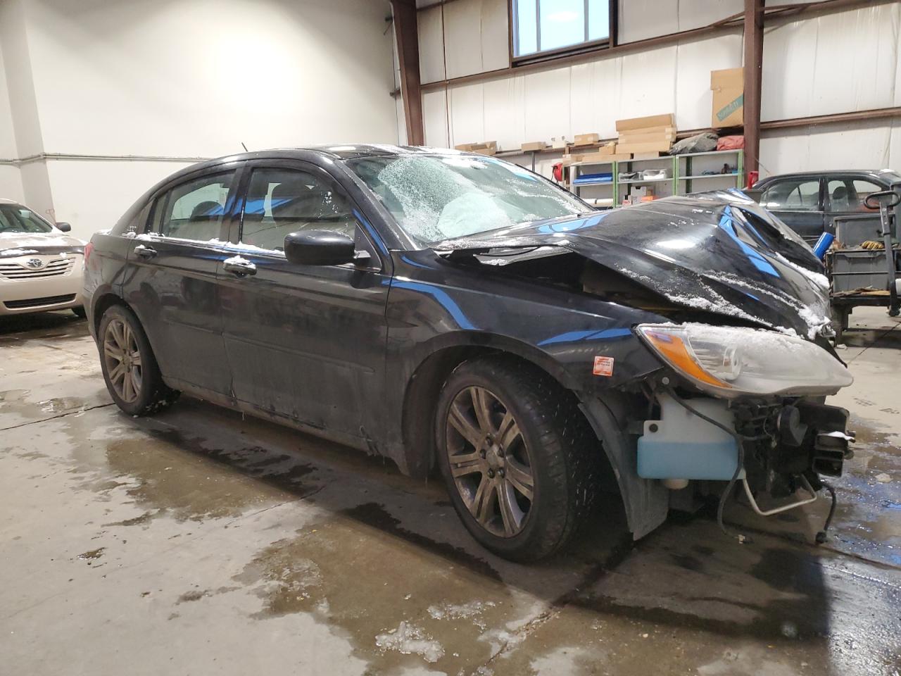 Photo 3 VIN: 1C3CCBBG9DN668080 - CHRYSLER 200 