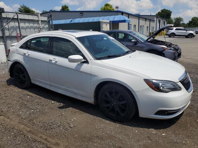 Photo 3 VIN: 1C3CCBBG9EN171239 - CHRYSLER 200 