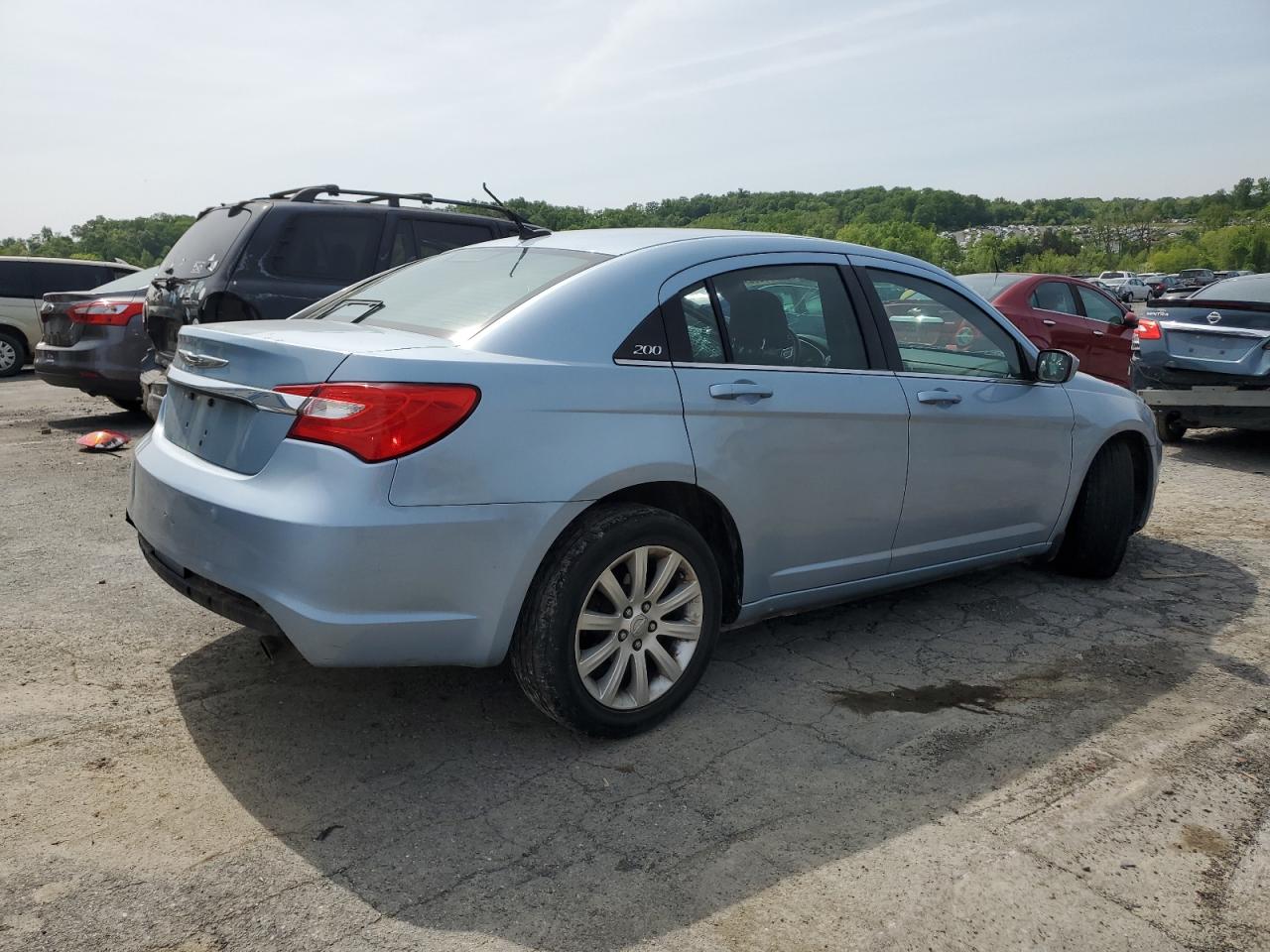 Photo 2 VIN: 1C3CCBBGXCN175054 - CHRYSLER 200 