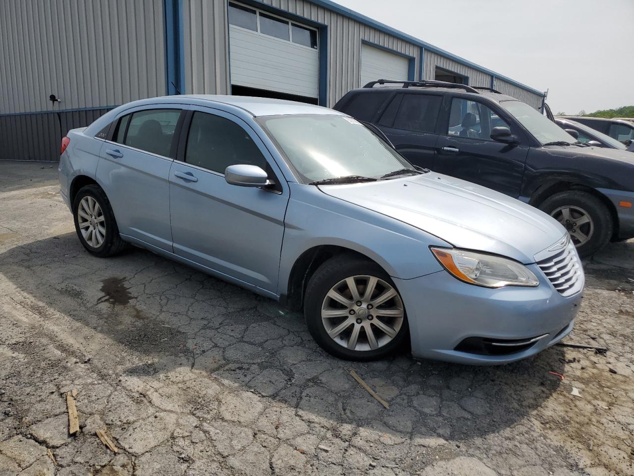 Photo 3 VIN: 1C3CCBBGXCN175054 - CHRYSLER 200 