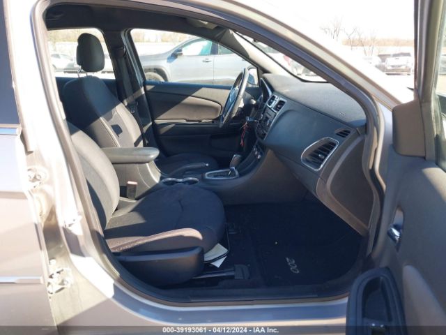 Photo 4 VIN: 1C3CCBBGXDN669092 - CHRYSLER 200 