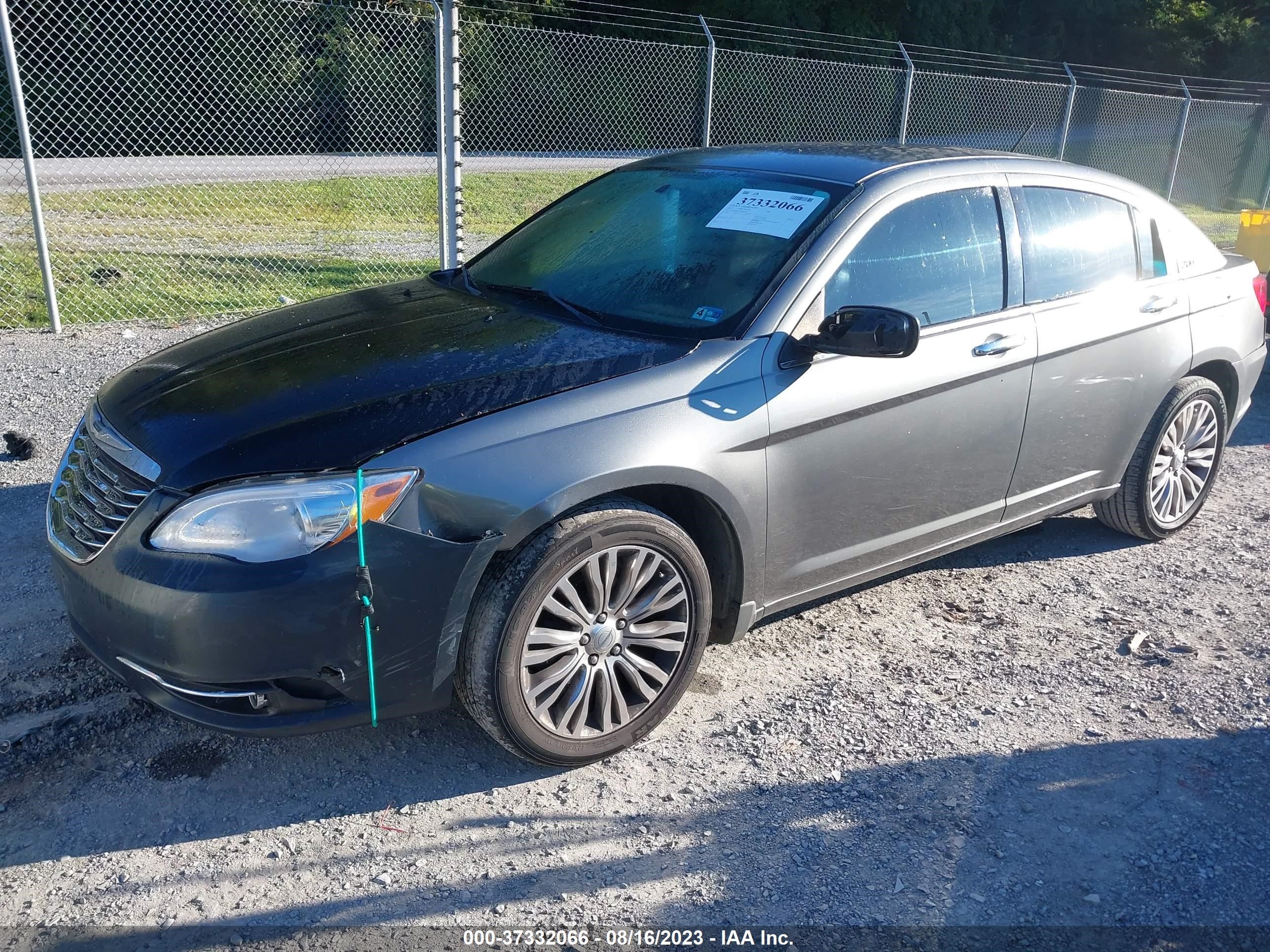 Photo 1 VIN: 1C3CCBCB0CN241839 - CHRYSLER 200 