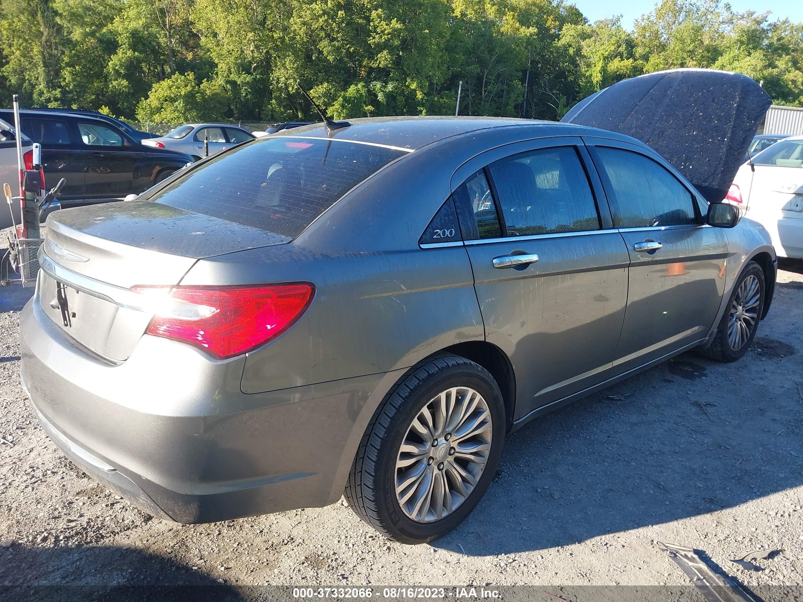 Photo 3 VIN: 1C3CCBCB0CN241839 - CHRYSLER 200 