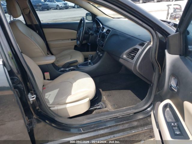 Photo 4 VIN: 1C3CCBCB2CN217834 - CHRYSLER 200 