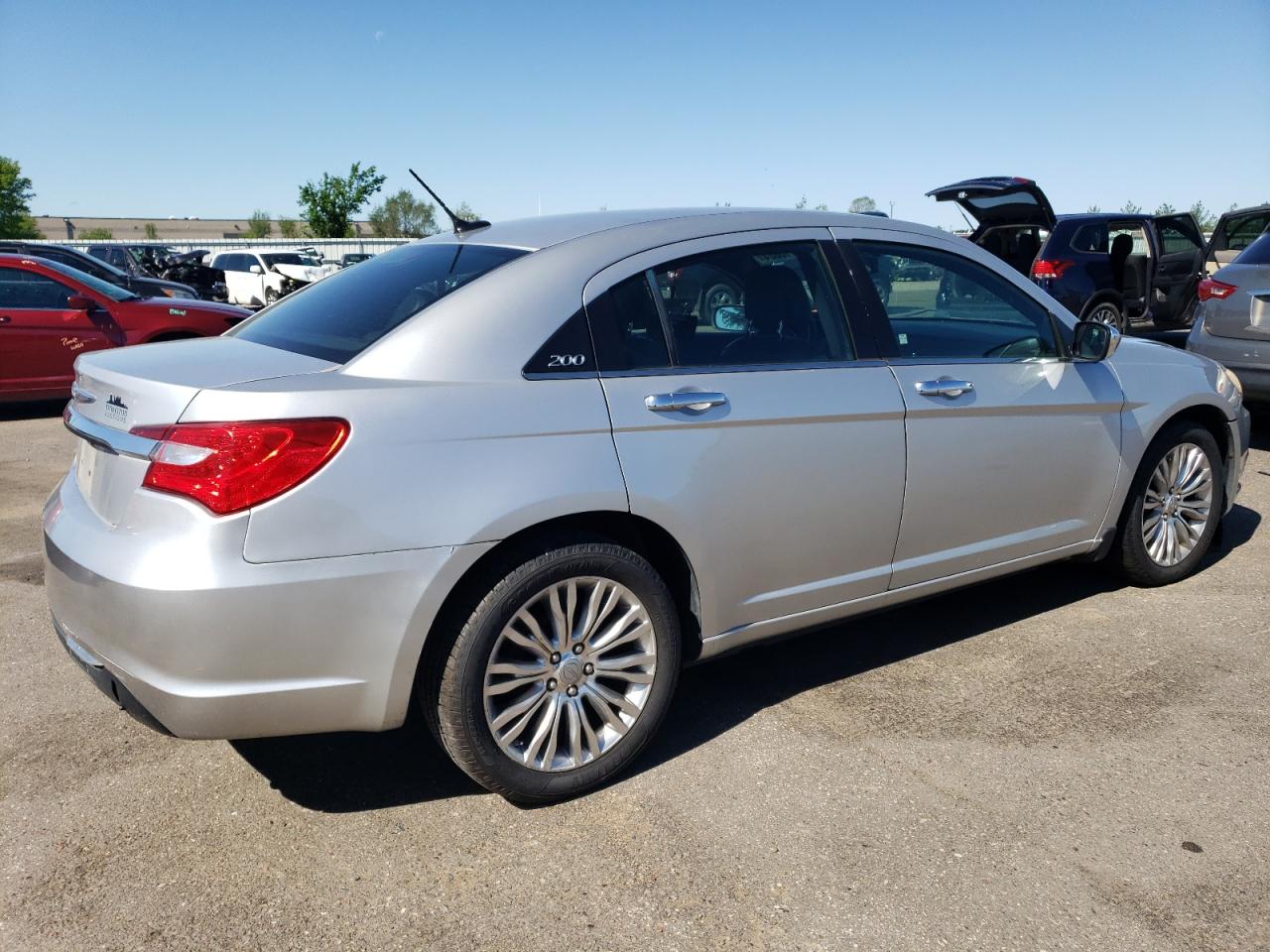 Photo 2 VIN: 1C3CCBCB8CN162368 - CHRYSLER 200 