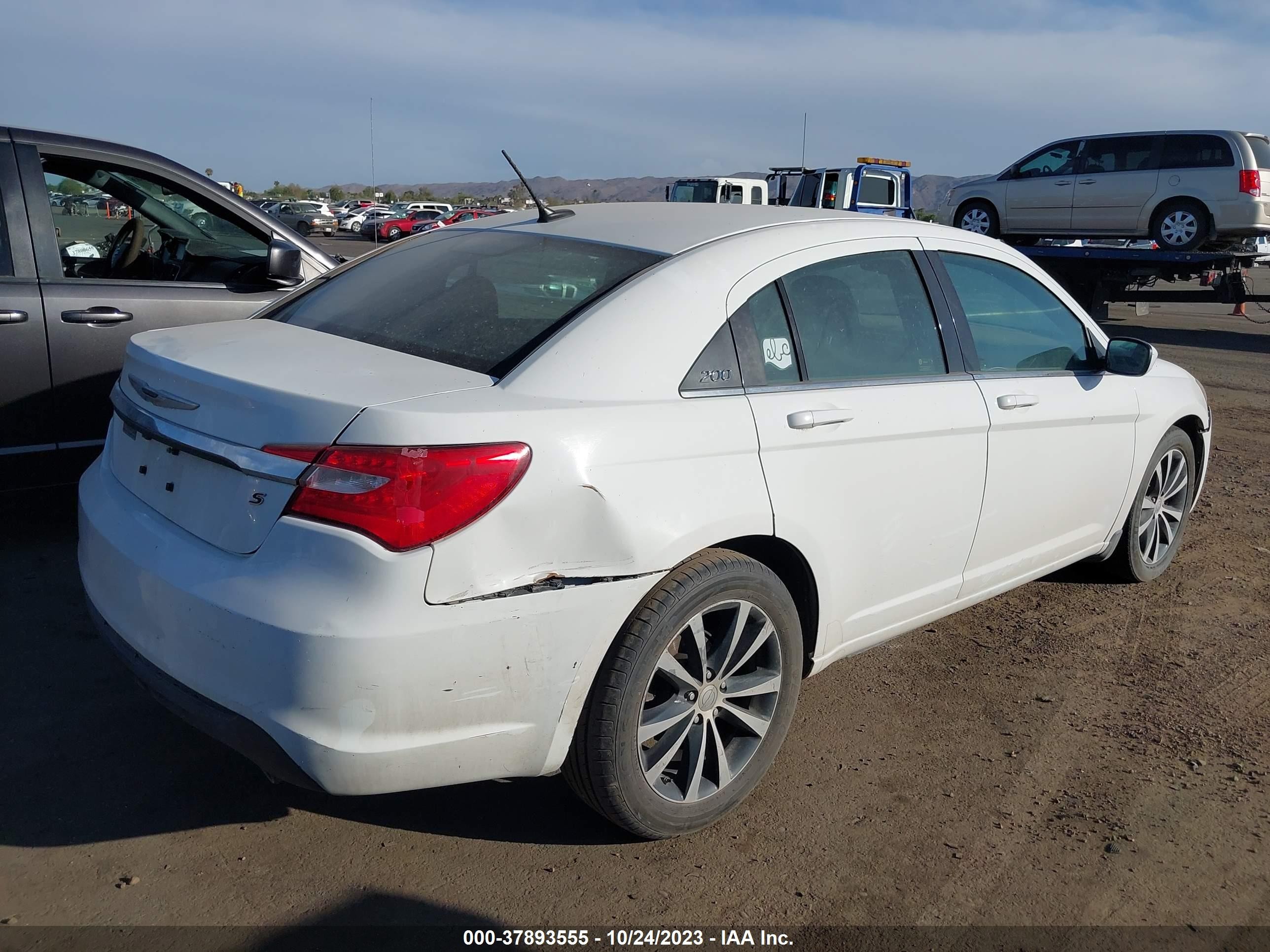 Photo 3 VIN: 1C3CCBCG1DN676379 - CHRYSLER 200 