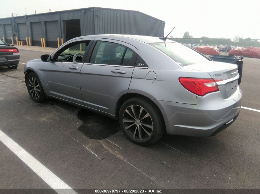 Photo 2 VIN: 1C3CCBCG1EN135365 - CHRYSLER 200 