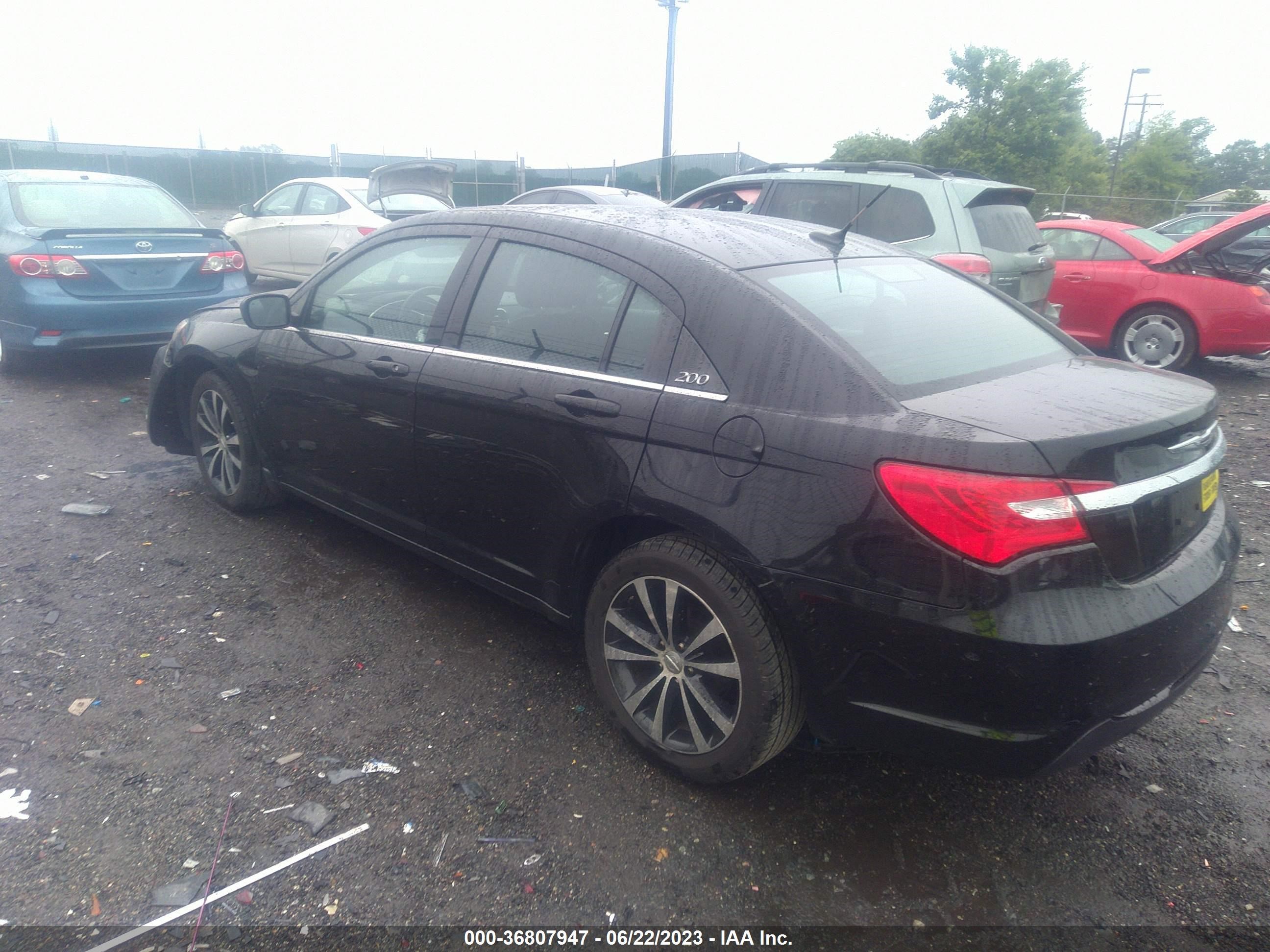 Photo 2 VIN: 1C3CCBCG2DN553111 - CHRYSLER 200 