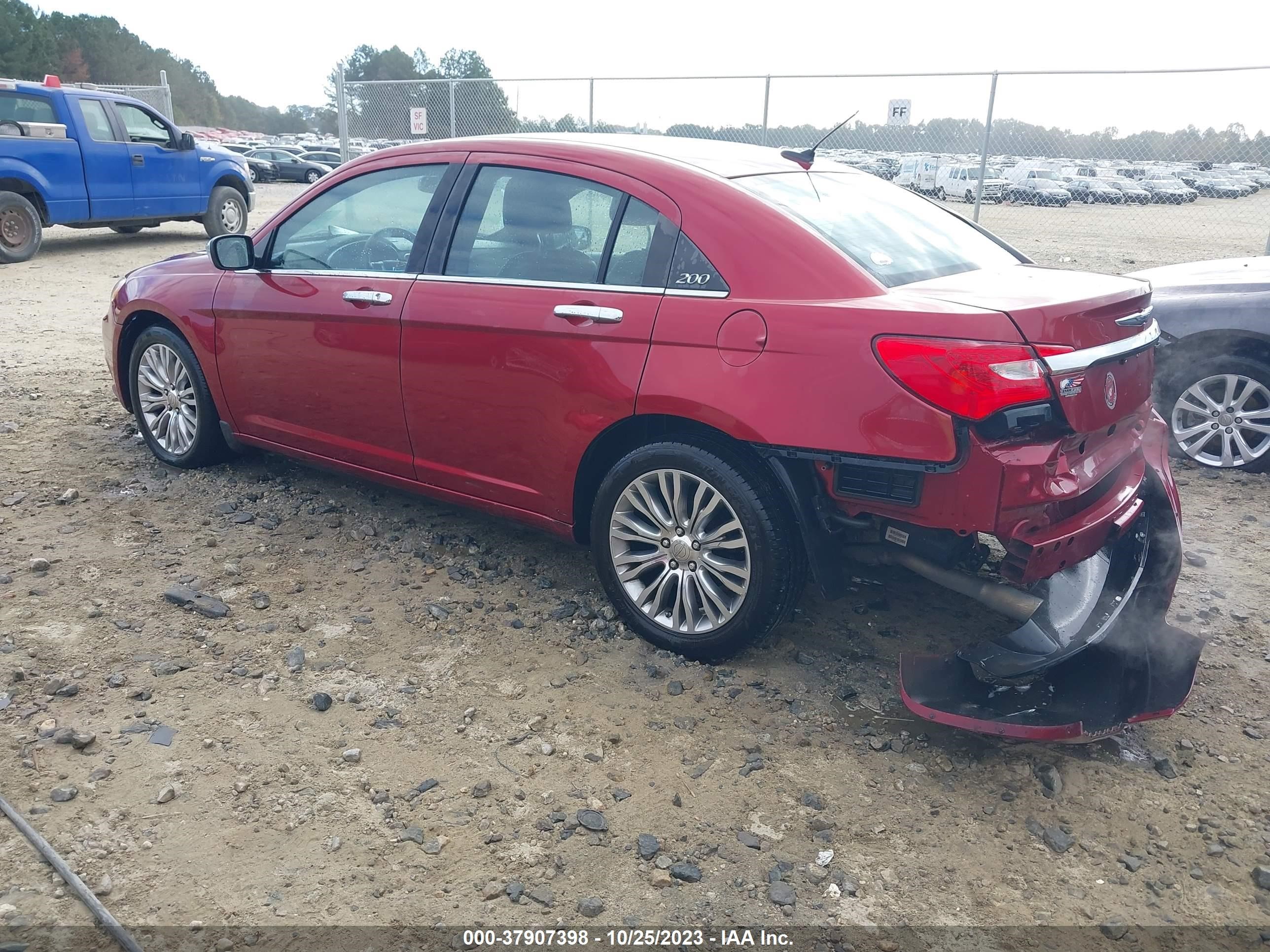 Photo 2 VIN: 1C3CCBCG3CN116832 - CHRYSLER 200 