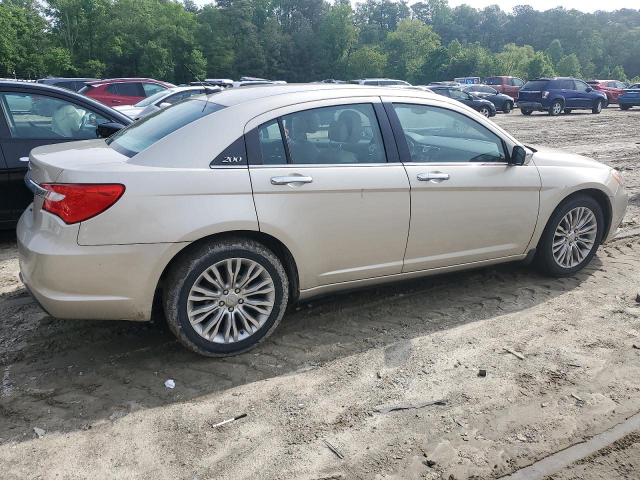 Photo 2 VIN: 1C3CCBCG3DN629256 - CHRYSLER 200 