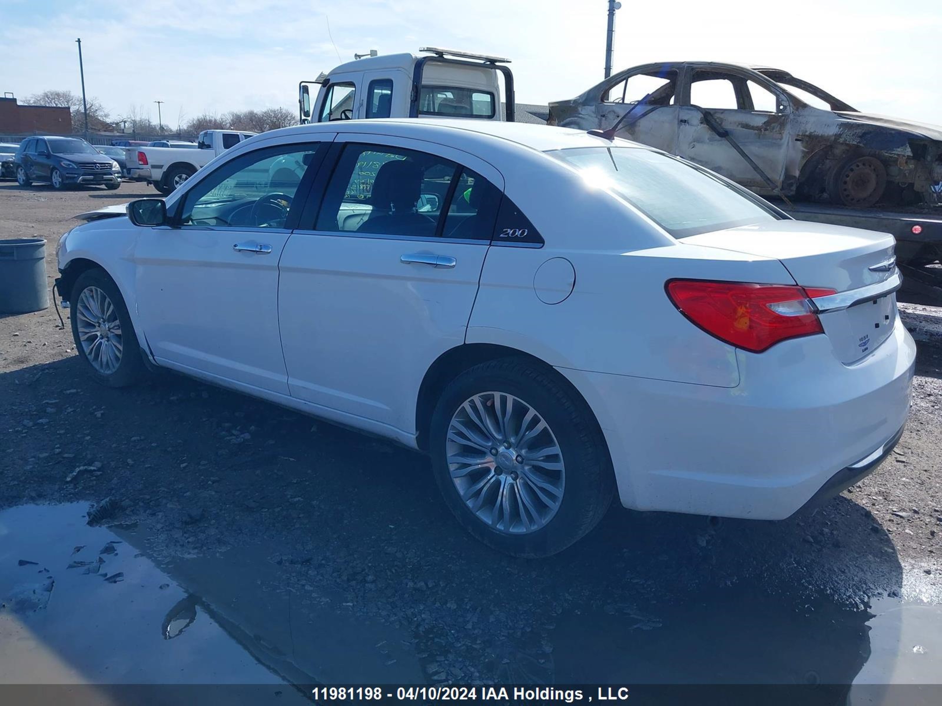 Photo 2 VIN: 1C3CCBCG3EN178153 - CHRYSLER 200 