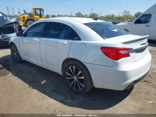 Photo 2 VIN: 1C3CCBCG5DN543298 - CHRYSLER 200 