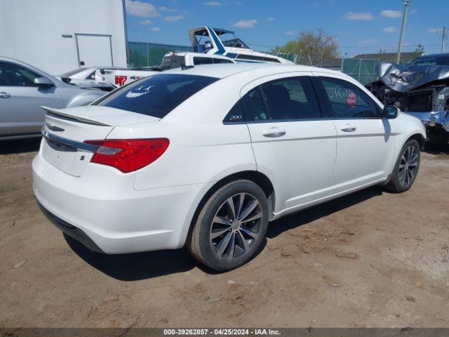 Photo 3 VIN: 1C3CCBCG5DN543298 - CHRYSLER 200 