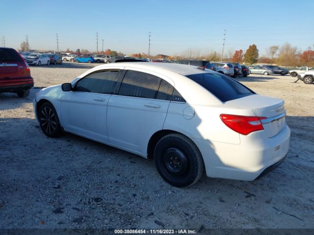 Photo 2 VIN: 1C3CCBCG6DN715645 - CHRYSLER 200 