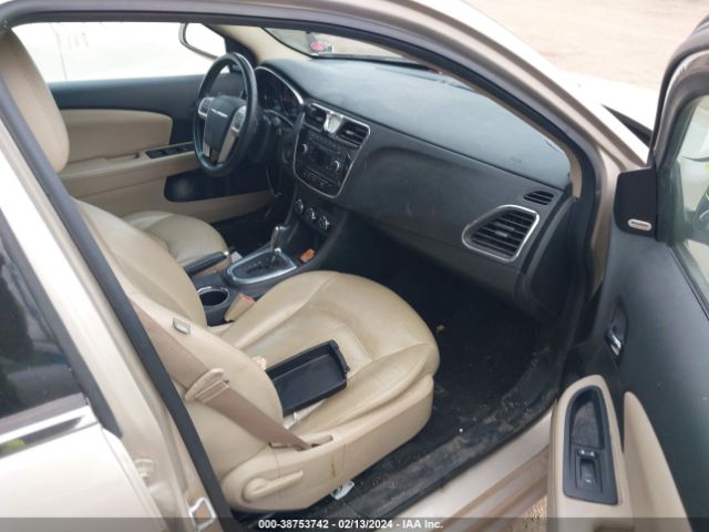 Photo 4 VIN: 1C3CCBCG8DN618074 - CHRYSLER 200 