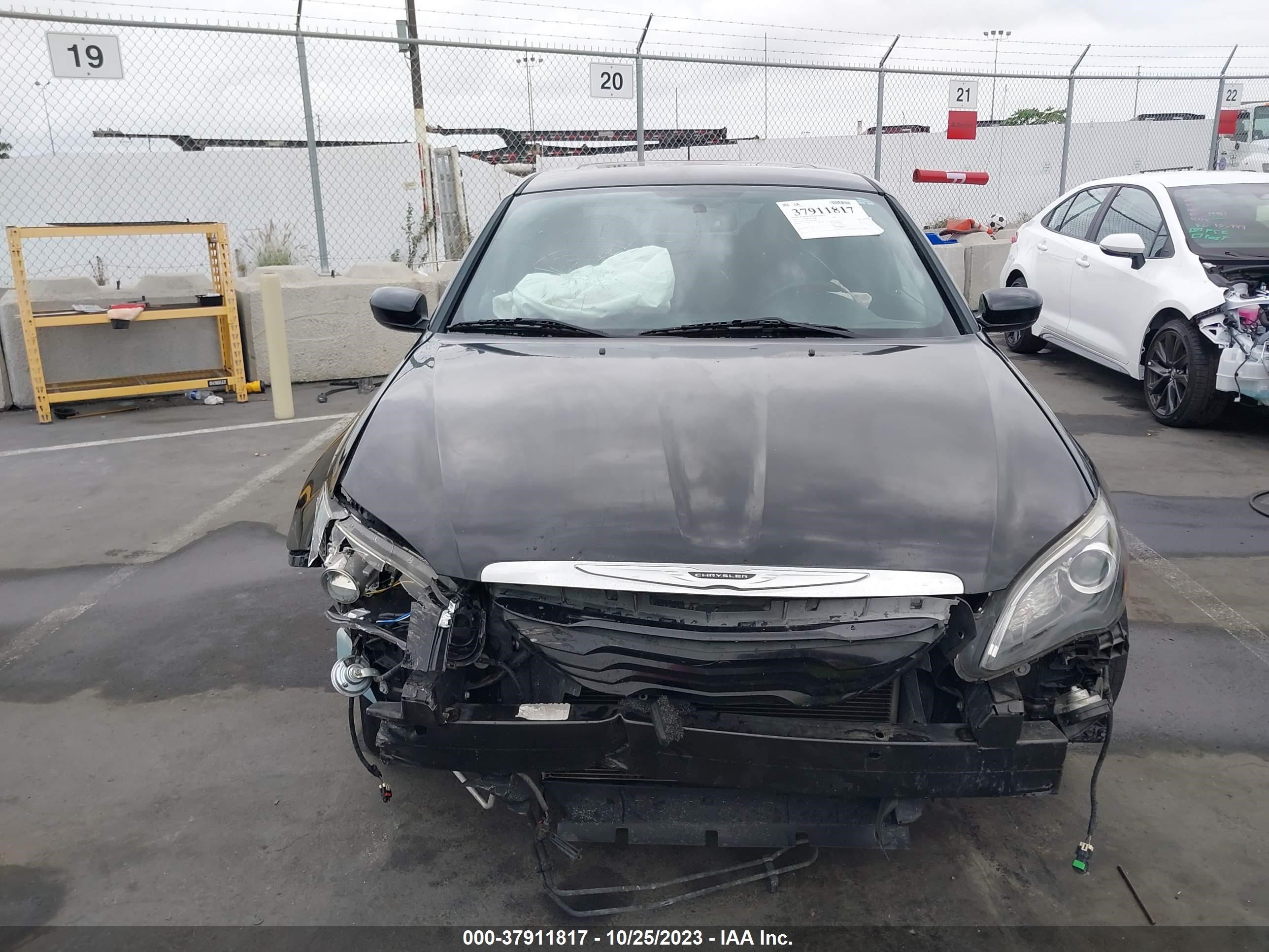 Photo 5 VIN: 1C3CCBHG2CN276838 - CHRYSLER 200 