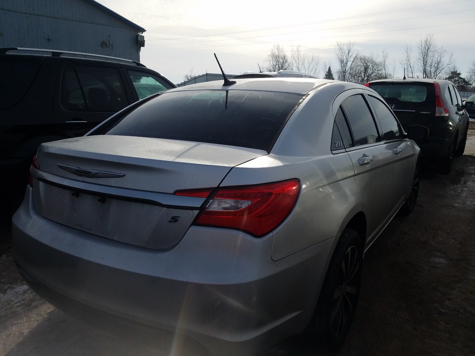 Photo 3 VIN: 1C3CCBHG6CN174295 - CHRYSLER 200 S 