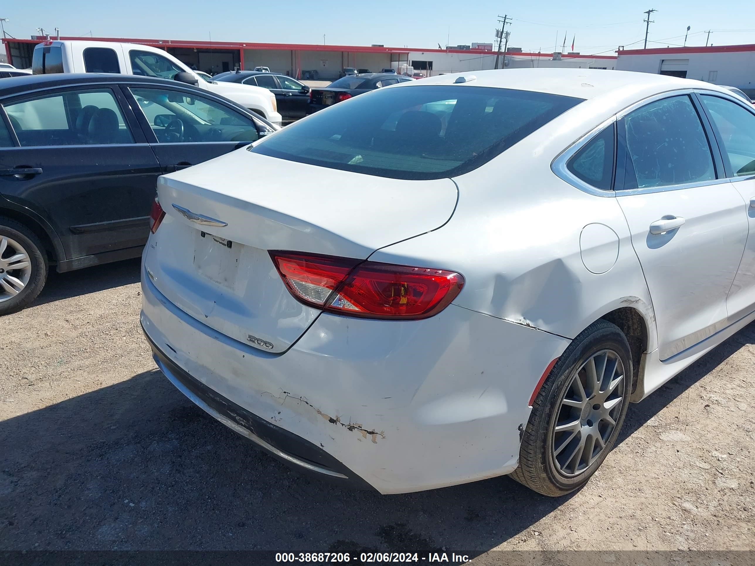 Photo 5 VIN: 1C3CCCAB0FN675157 - CHRYSLER 200 