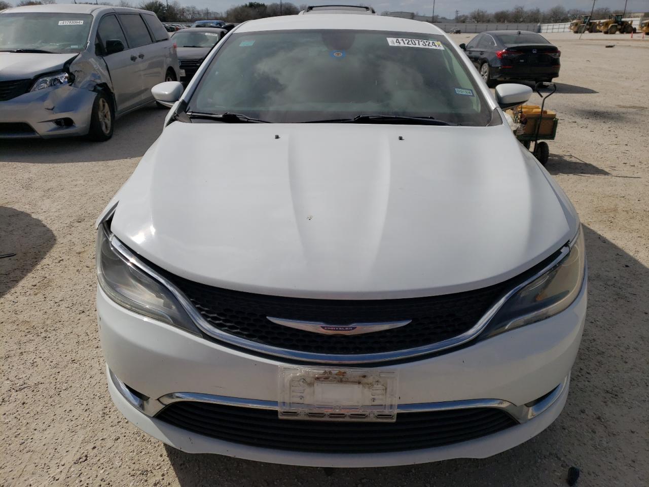 Photo 4 VIN: 1C3CCCAB0GN113020 - CHRYSLER 200 