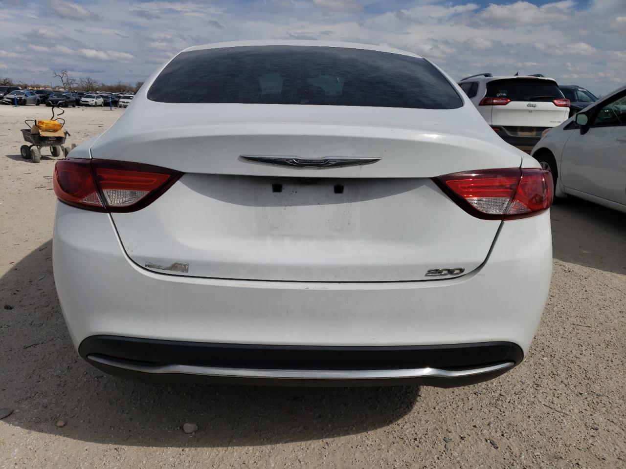 Photo 5 VIN: 1C3CCCAB0GN113020 - CHRYSLER 200 