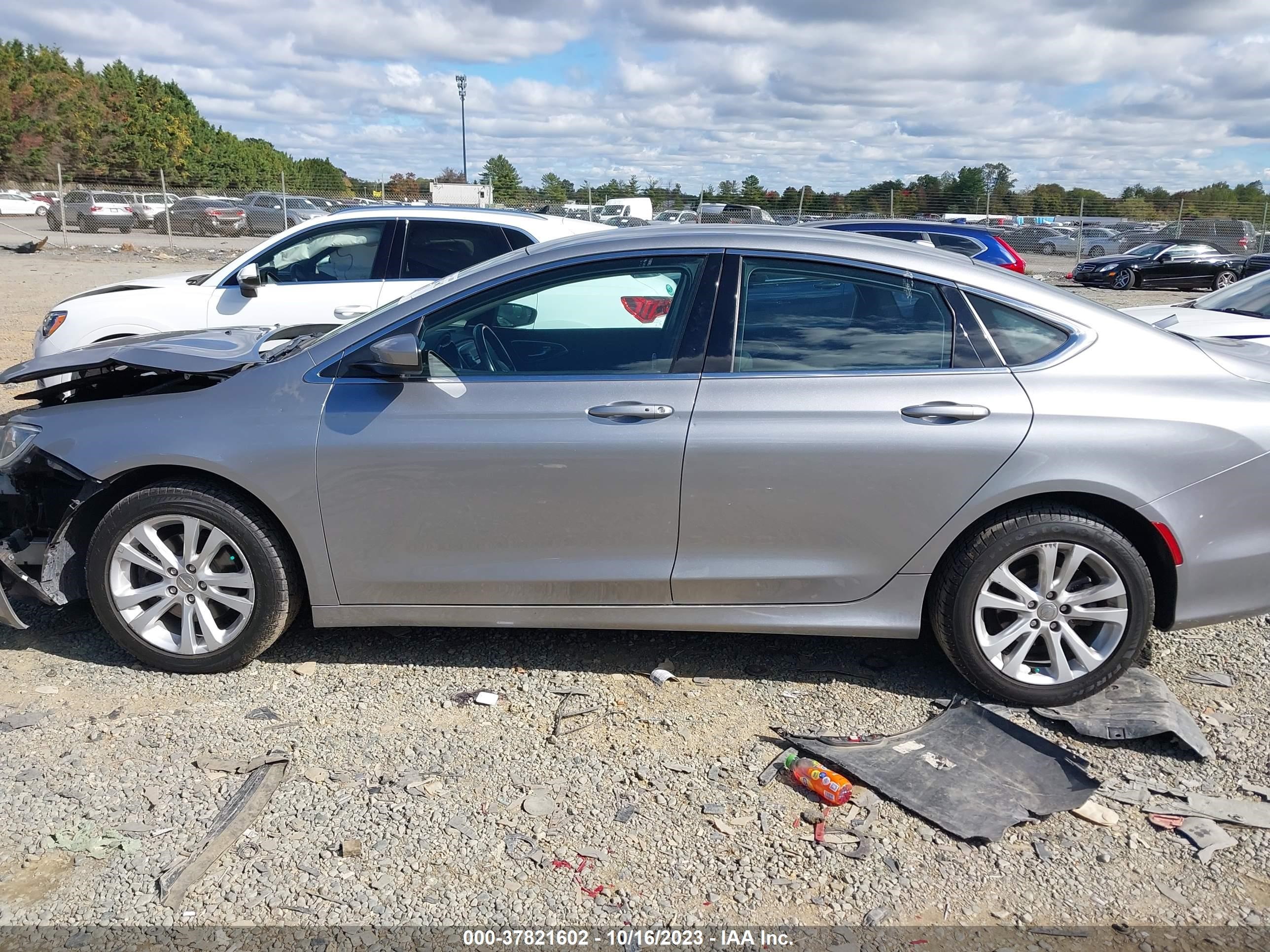 Photo 13 VIN: 1C3CCCAB0GN164386 - CHRYSLER 200 