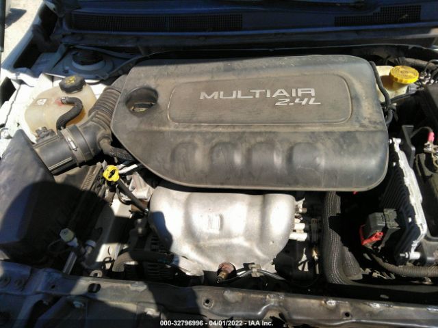 Photo 9 VIN: 1C3CCCAB1FN500819 - CHRYSLER 200 