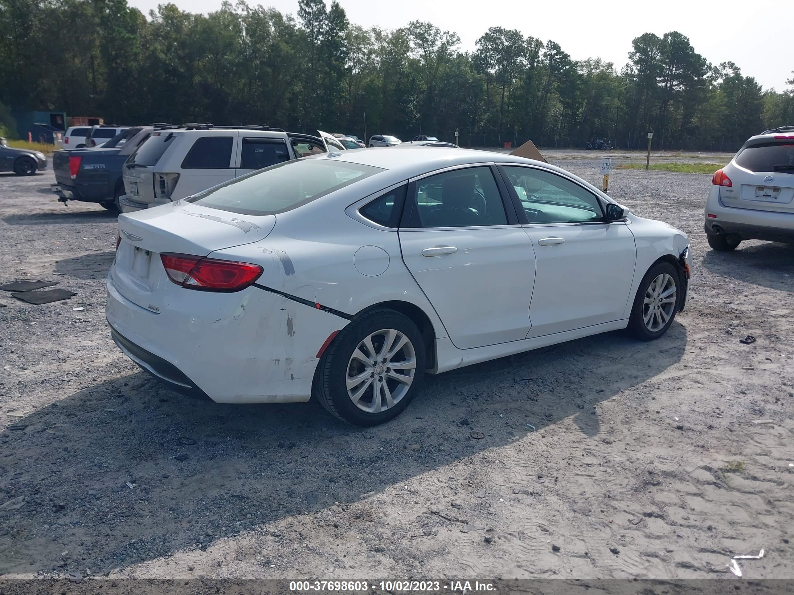 Photo 3 VIN: 1C3CCCAB1FN599111 - CHRYSLER 200 