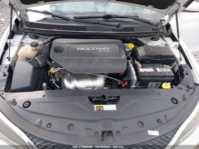 Photo 9 VIN: 1C3CCCAB1FN620975 - CHRYSLER 200 