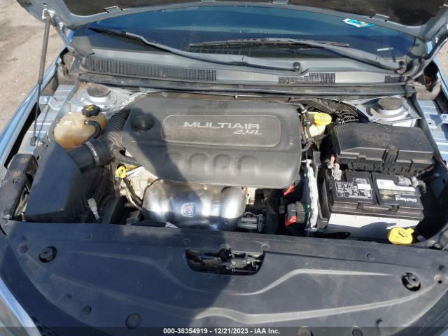 Photo 9 VIN: 1C3CCCAB1FN758208 - CHRYSLER 200 