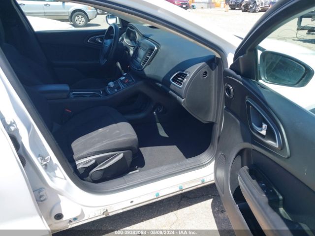 Photo 4 VIN: 1C3CCCAB1GN114869 - CHRYSLER 200 