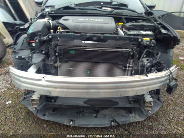 Photo 5 VIN: 1C3CCCAB2FN611914 - CHRYSLER 200 