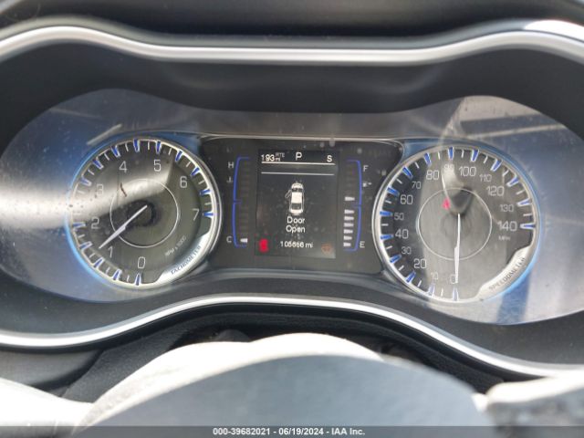 Photo 6 VIN: 1C3CCCAB2FN668372 - CHRYSLER 200 