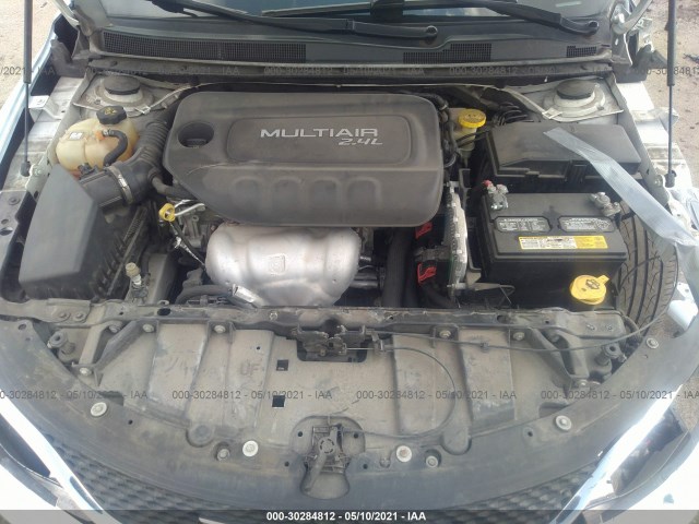 Photo 9 VIN: 1C3CCCAB2FN714136 - CHRYSLER 200 