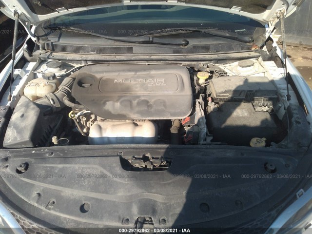 Photo 9 VIN: 1C3CCCAB2FN724021 - CHRYSLER 200 