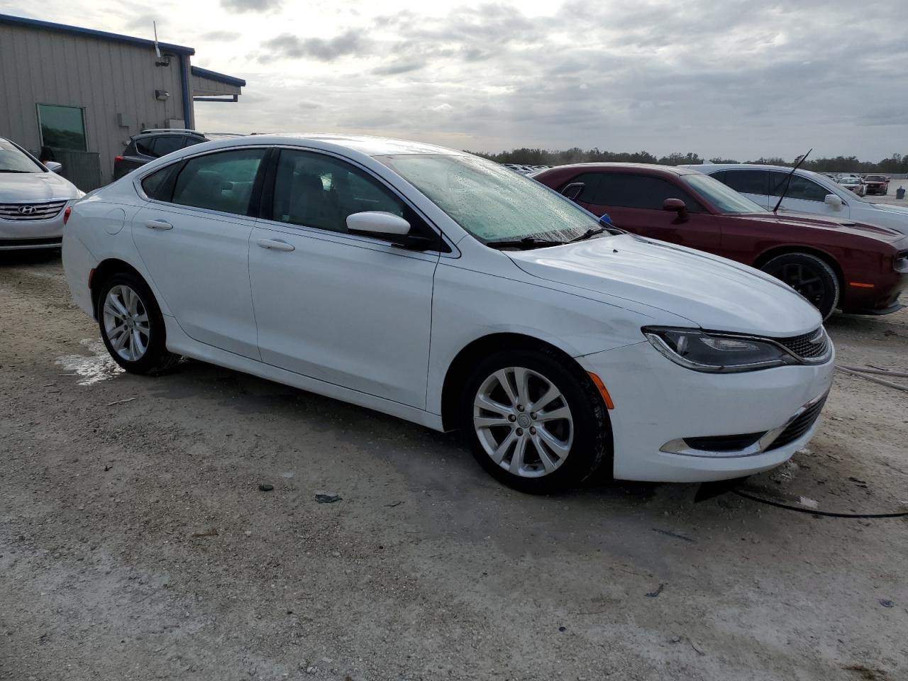 Photo 3 VIN: 1C3CCCAB2GN117554 - CHRYSLER 200 