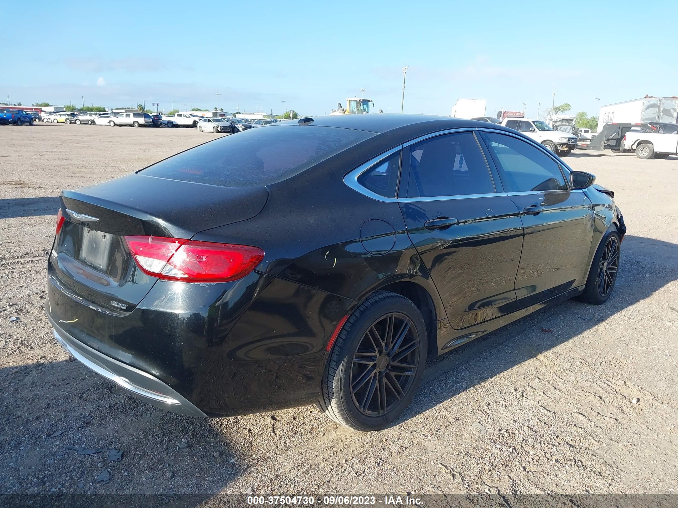 Photo 3 VIN: 1C3CCCAB3FN536950 - CHRYSLER 200 