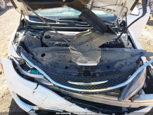 Photo 9 VIN: 1C3CCCAB3FN560794 - CHRYSLER 200 