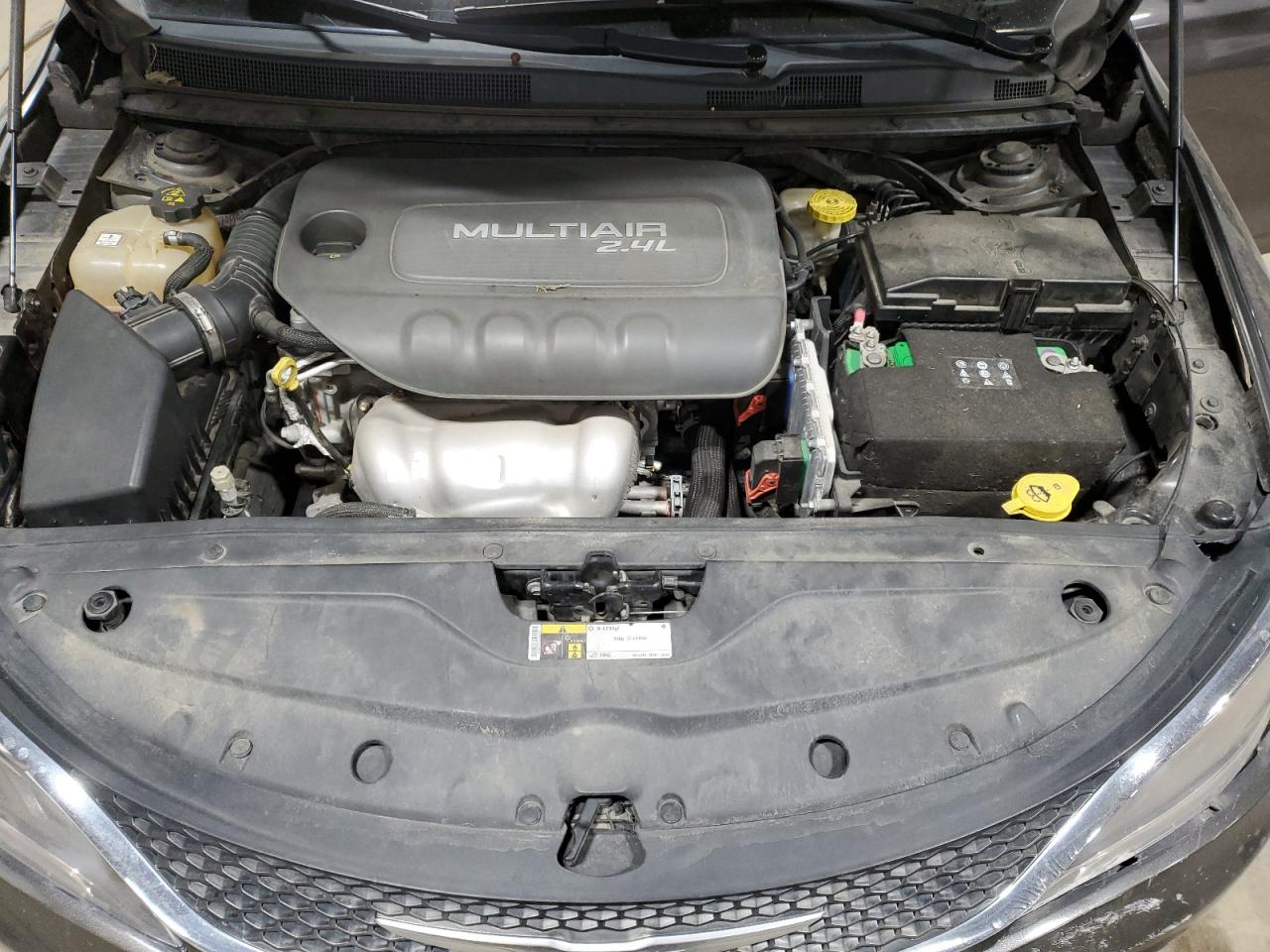 Photo 10 VIN: 1C3CCCAB3FN570001 - CHRYSLER 200 