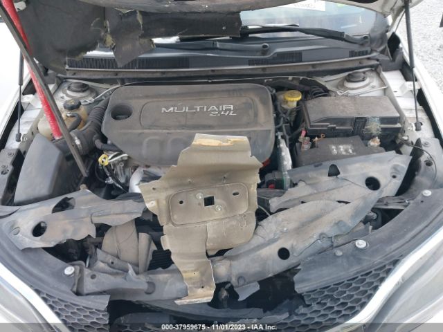 Photo 9 VIN: 1C3CCCAB3FN601313 - CHRYSLER 200 