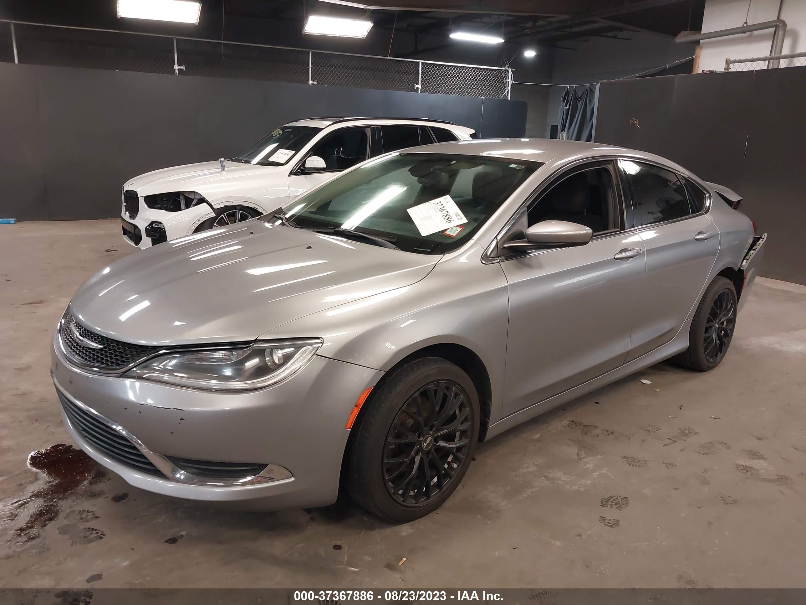 Photo 1 VIN: 1C3CCCAB3FN702948 - CHRYSLER 200 