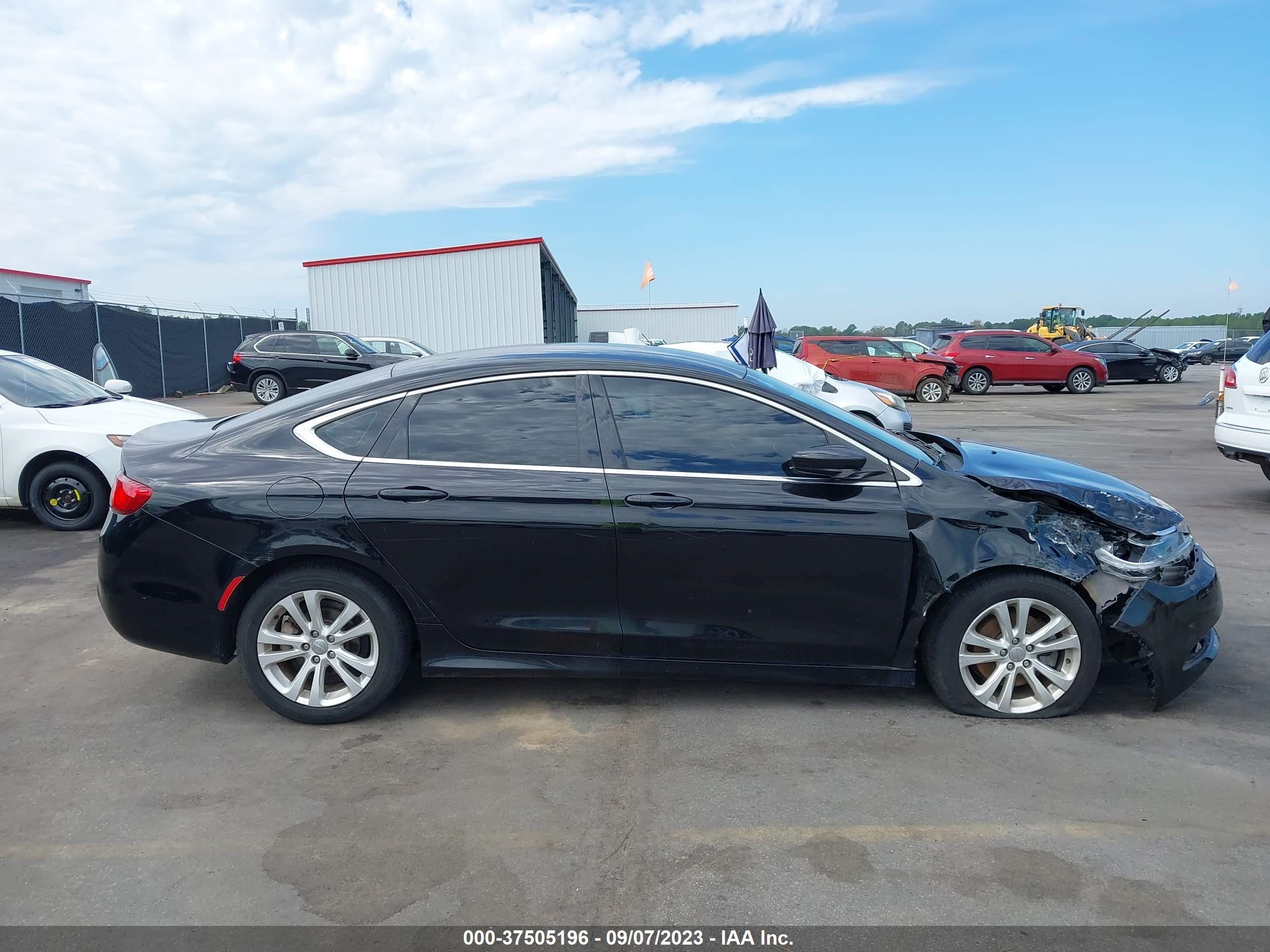 Photo 12 VIN: 1C3CCCAB3FN715747 - CHRYSLER 200 