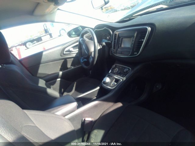 Photo 4 VIN: 1C3CCCAB3GN174717 - CHRYSLER 200 