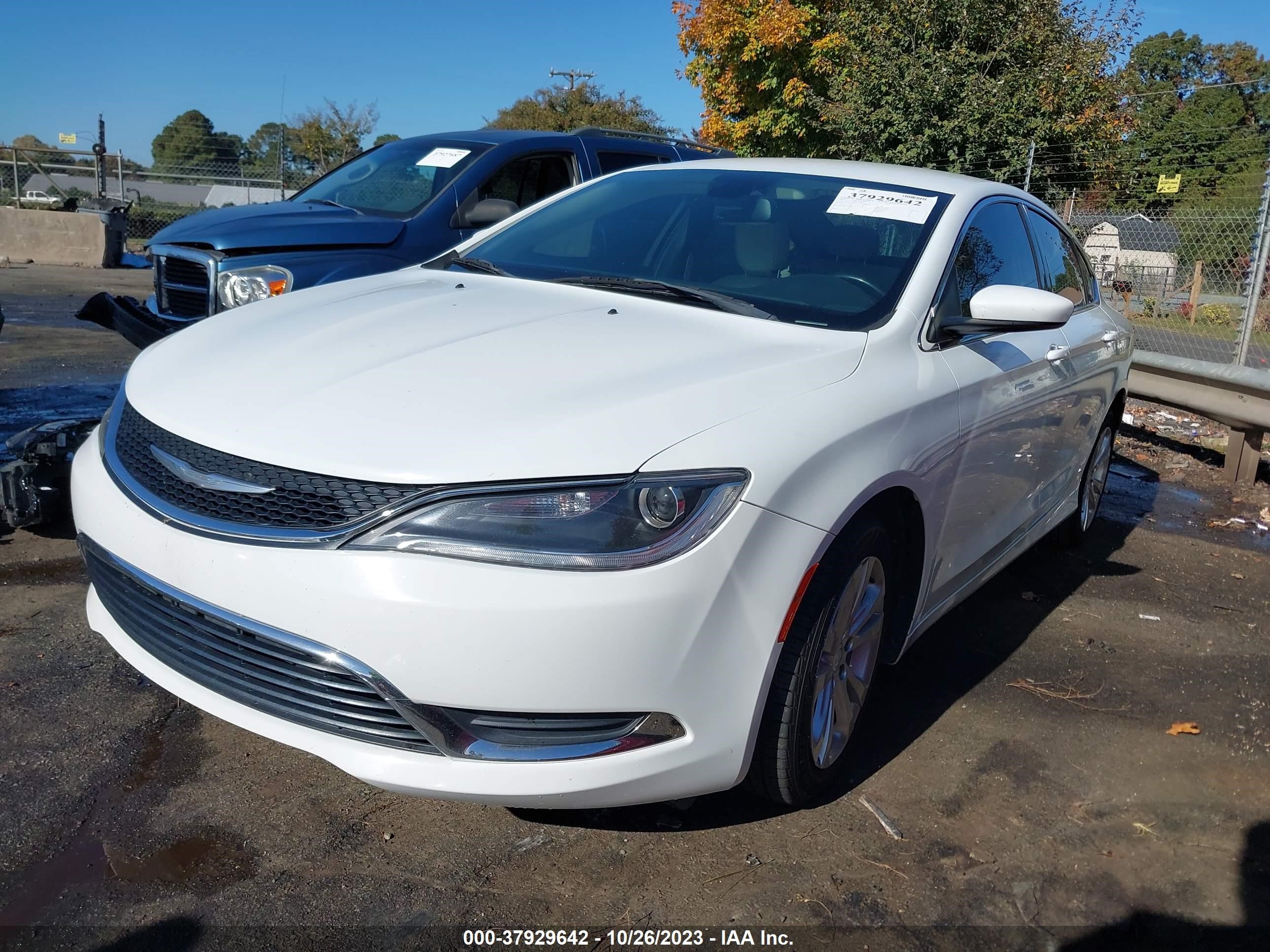 Photo 1 VIN: 1C3CCCAB4FN528212 - CHRYSLER 200 