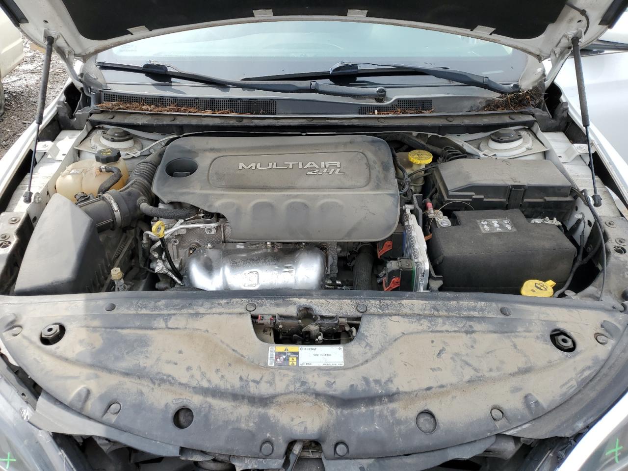 Photo 10 VIN: 1C3CCCAB4FN555684 - CHRYSLER 200 