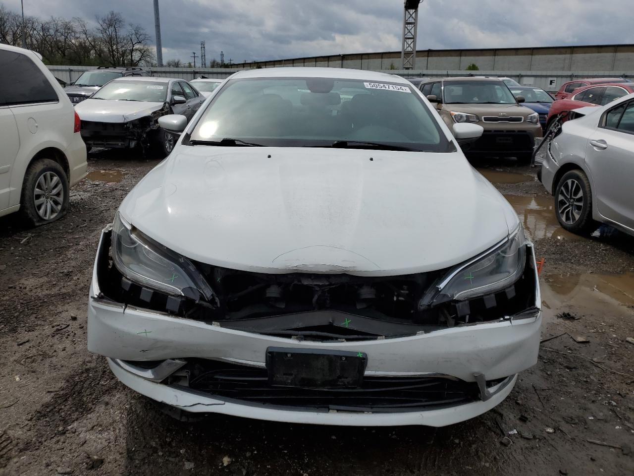 Photo 4 VIN: 1C3CCCAB4FN555684 - CHRYSLER 200 